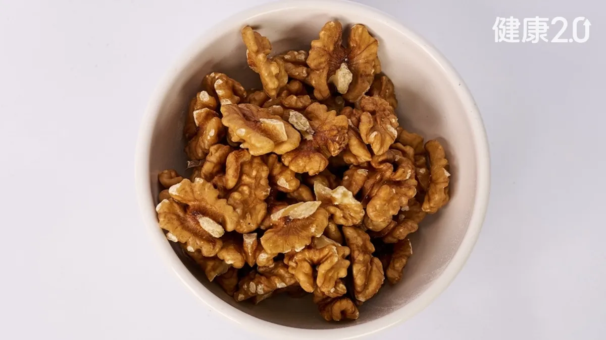 養生保健科學認證：黑芝麻加核桃這樣吃最抗老！5種常見食物竟是超強養生中藥