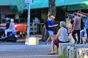 兒邀84歲寡母搬來同住「不用付房租還有人照顧」1個月後幻滅心寒