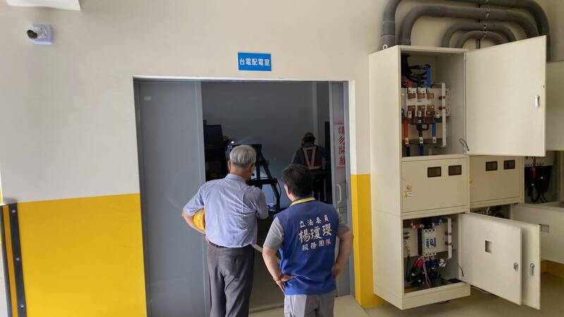 神岡國小活動中心工程驚傳漏電 台電揪變壓器故障，立即要求廠商改善