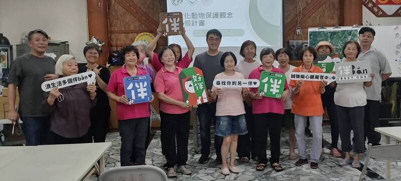 源頭管理與社區教育雙管齊下  中央攜手社區減少浪犬不當餵養