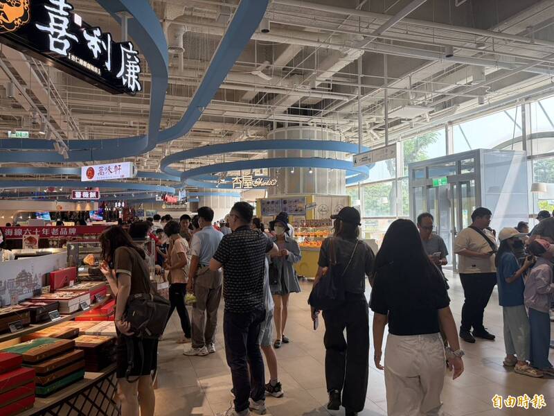 中秋連假國道湧車潮 清水服務區營業額上看2000萬