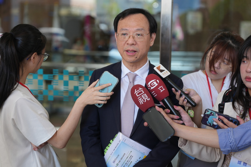 部分長者免健保費　石崇良：負擔恐轉嫁年輕族群 (圖)