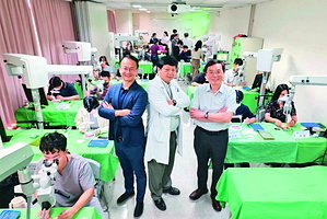 高醫大「顯微手術工作坊」 讓訓練像電玩