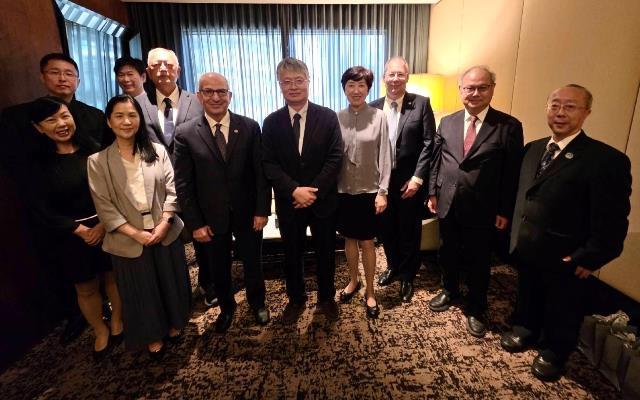 鏈結科技教育與人才培育 美國史蒂文斯理工學院校長率團訪臺簽署MOU 深化臺美教育合作
