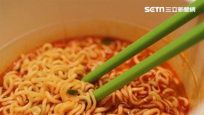 15歲少女腹痛罹肝癌！肝臟現10公分腫瘤 醫揭飲食地雷 - 三立新聞