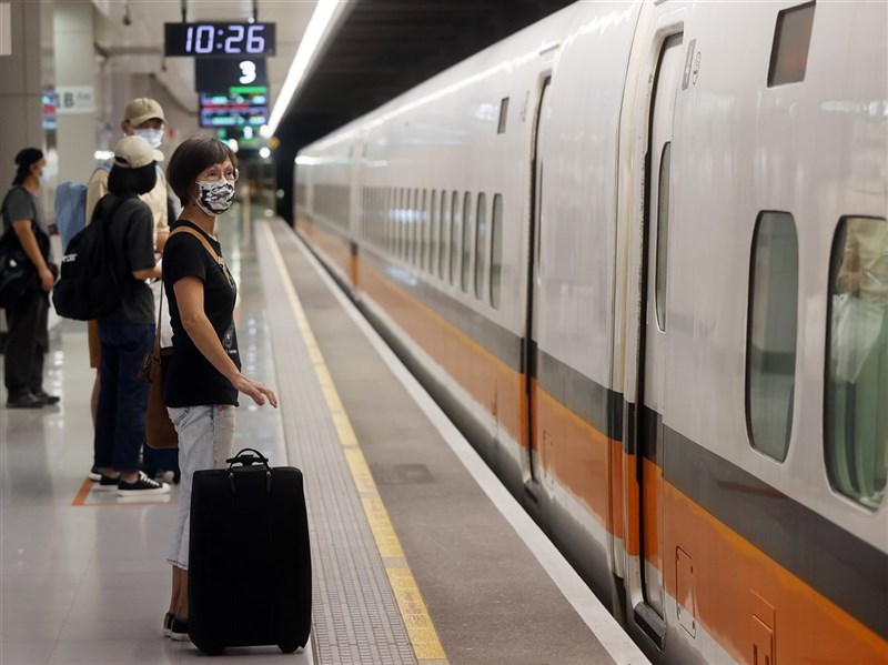 颱風薔琵來襲高鐵加開5班全車自由座　估23日上午正常行駛