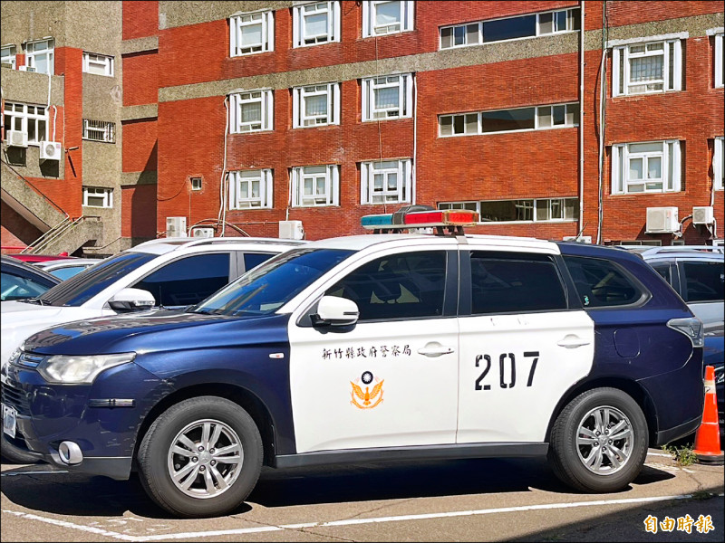 竹縣府自砍預算 挨批影響警車汰換