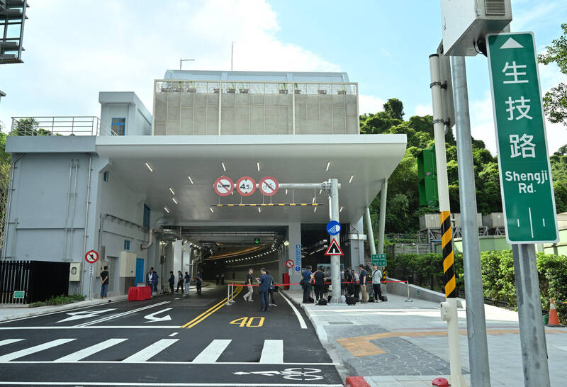 斥資18.78億元 南港生技隧道通車啦！