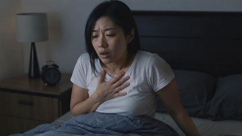 小夜燈光線竟是心臟殺手！睡眠微光恐致心肌肥厚、中風危機 - 三立新聞