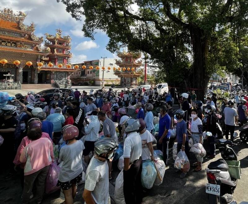 不是追星！連假後驚見人潮簇擁 原因曝
