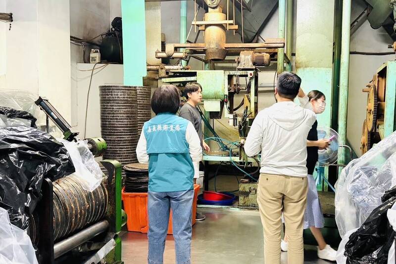 又是中國苦茶籽！百年堂苦茶油超標  嘉縣供應廠「鑫隆發」通報下架