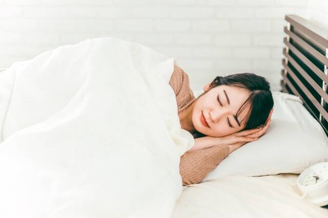 研究：夜間睡眠光照過多 中風風險暴增33％