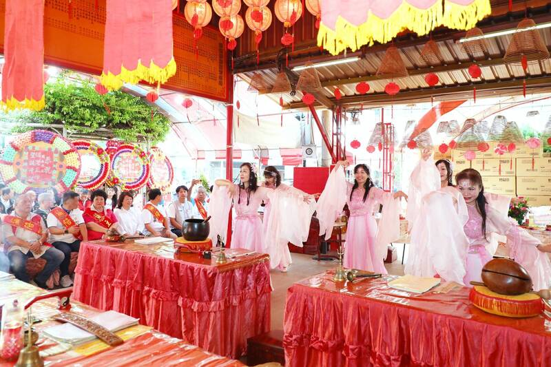土地公生日！ 嘉義市府參拜四城門土地公祝壽
