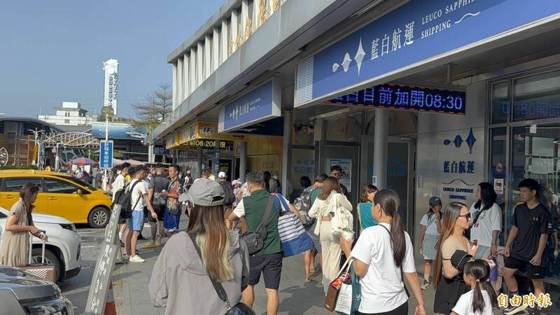 小琉球中秋教師節連假掀觀光新頁 首天破1.5萬人次登島
