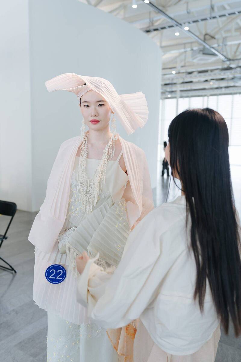 客家時尚獎服飾展北市登場 永續設計演繹客家文學