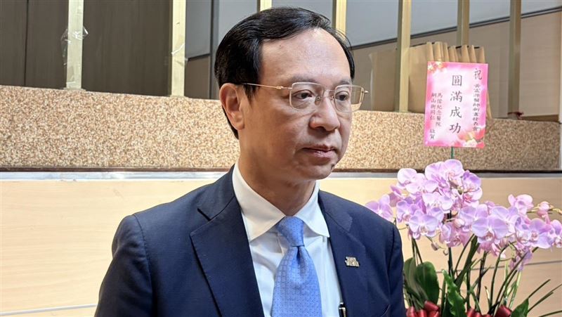 長者免健保費3讀 石崇良怒批「違章建築」