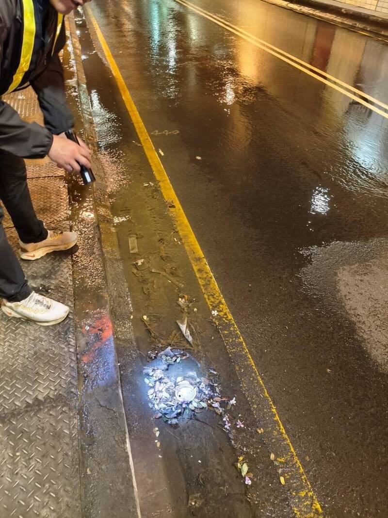 排水溝夜間清淤  高市中正地下道8/10至12部分時段封閉內側車道