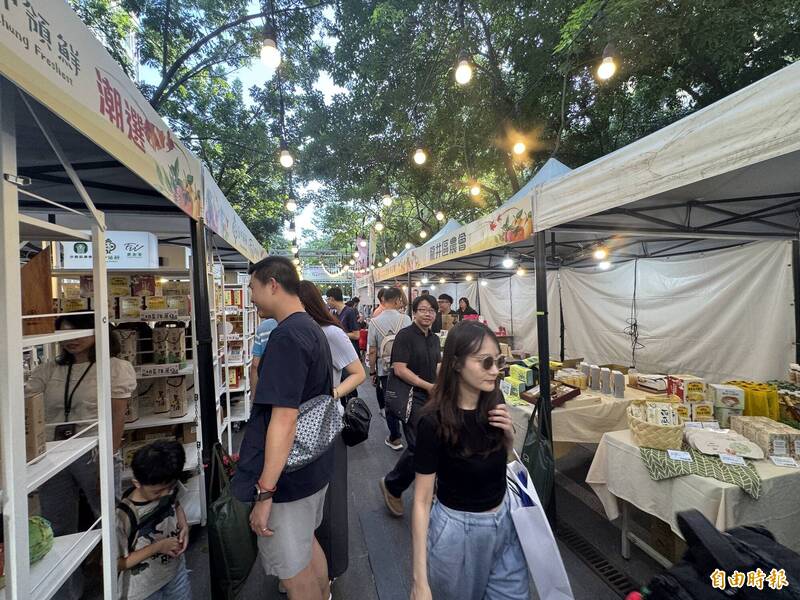 水蜜桃冰淇淋超人氣！國慶連假來草悟道「台中農潮」 買在地農特產
