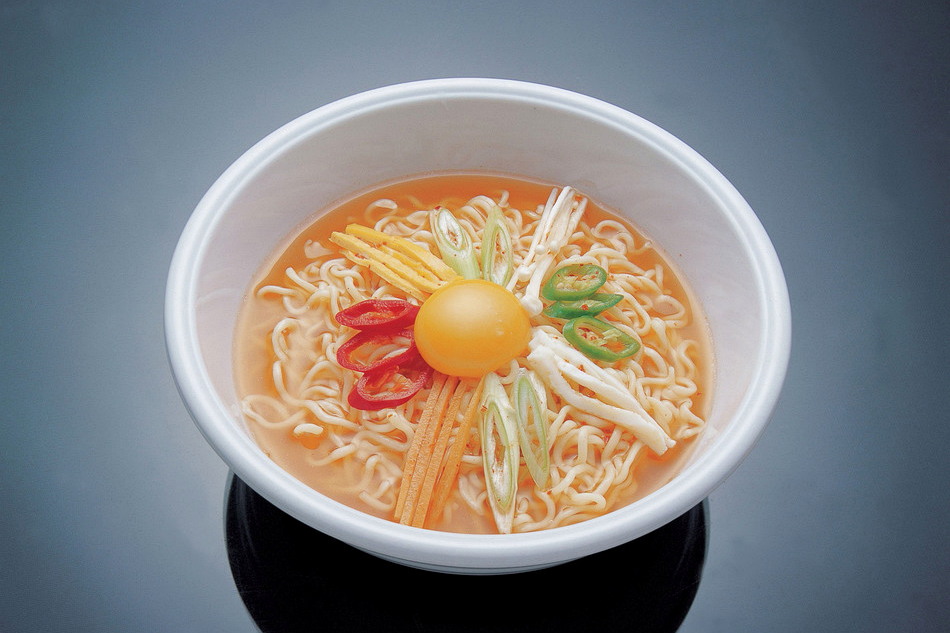 睡前吃宵夜傷肝？研究發現深夜進食增脂肪肝風險 這些習慣也要注意