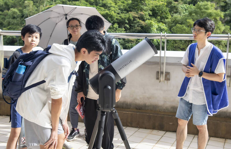 中研院開放日 超新星模擬與太陽觀測吸睛