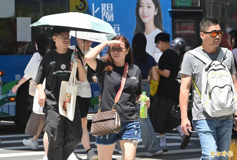 秋老虎發威！吳德榮示警「這4天」飆高溫、日夜溫差大