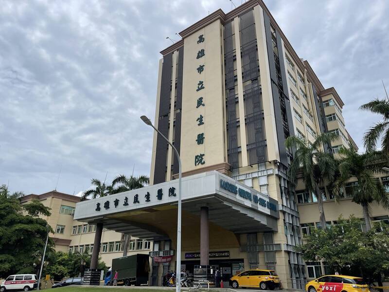 高雄市立民生醫院北棟停電逾1日 緊急安置病患轉至南棟