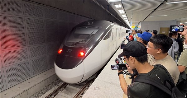 台南車站粉塵多、廁所溢水　鐵道局：加強清理檢修