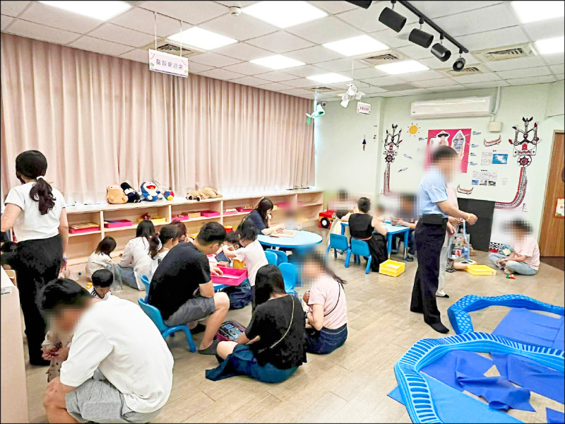 借玩具須上傳戶口名簿 台中親子館惹議