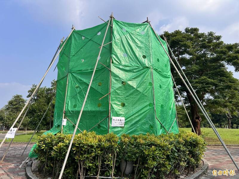 屏東草間彌生「南瓜」圍起來 網驚「要搬走？」農科貼出答案
