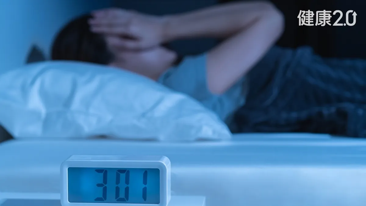 醫療焦點年薪400萬卻夜夜失眠！45歲科技工程師想辭職卻不敢走 醫揭「金手銬」解方