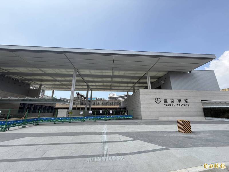 南鐵地下化10/17通車！ 前一晚18列次調整、路牌交接與3響鳴笛告別