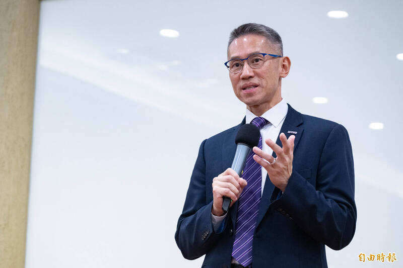 高為元躲過一劫？清大校務會議討論5小時 竟因人數不足流會