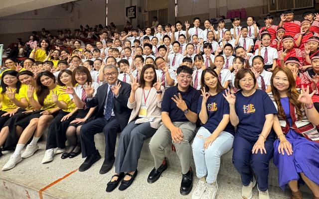 青春齊聚國慶舞臺　學生展現多元文化與創意活力 教育部部長慰勉國慶參演師生