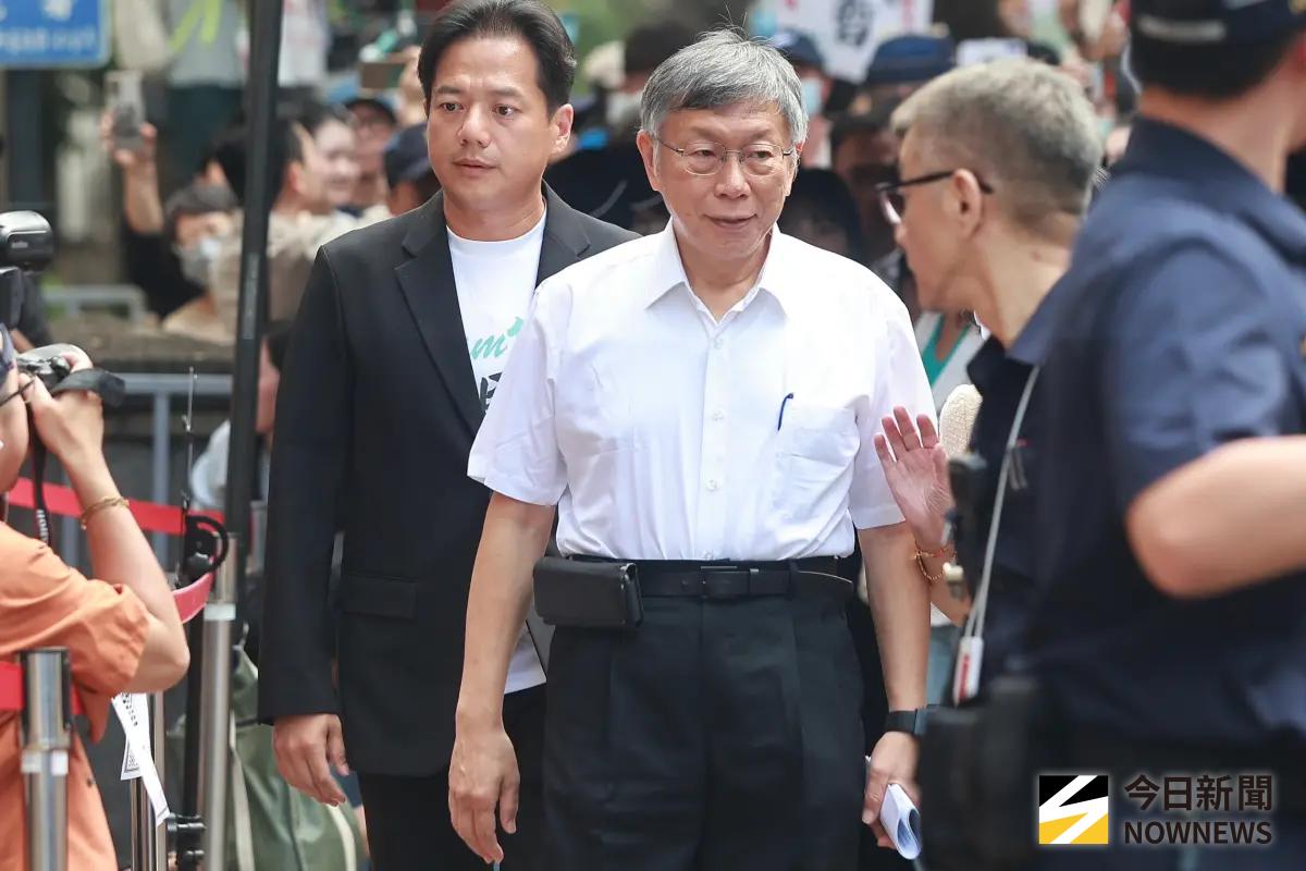 才示警「藍白分」外溢3縣市！柯文哲改口了