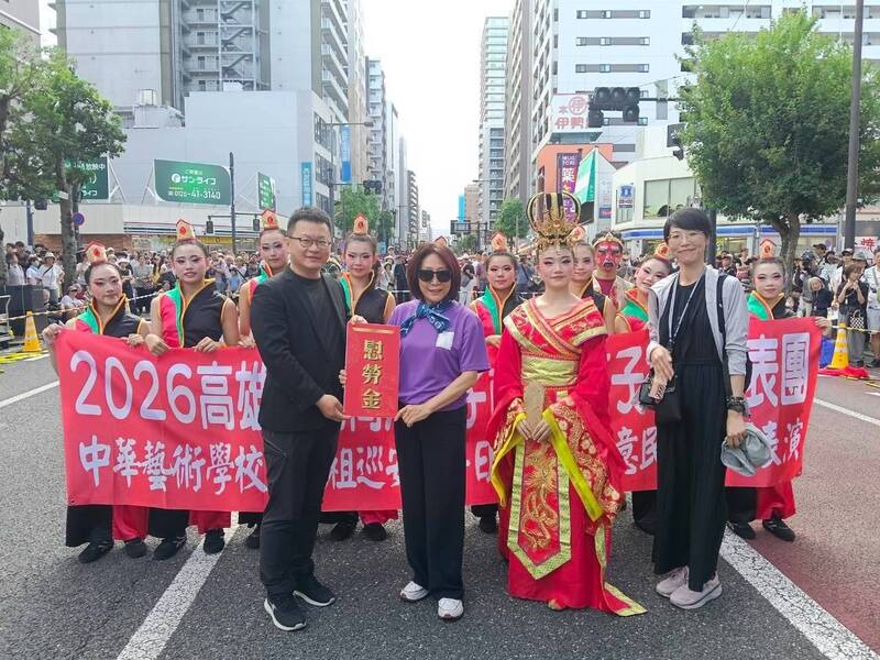 逢日本「大吉日」  高雄市議長康裕成赴八王子祭見證190對新人幸福時刻