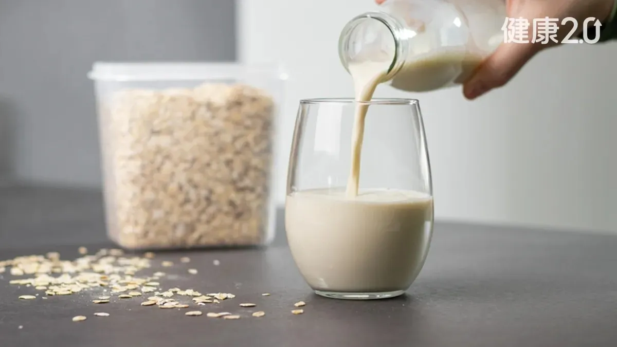 燕麥奶、豆漿、牛奶誰最穩血糖？答案超級意外