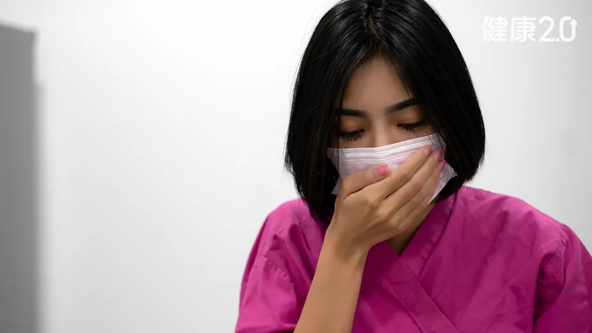 醫療焦點呼吸不適別輕忽！33歲女胸腔藏10公分腫瘤 醫提醒這些症狀別拖
