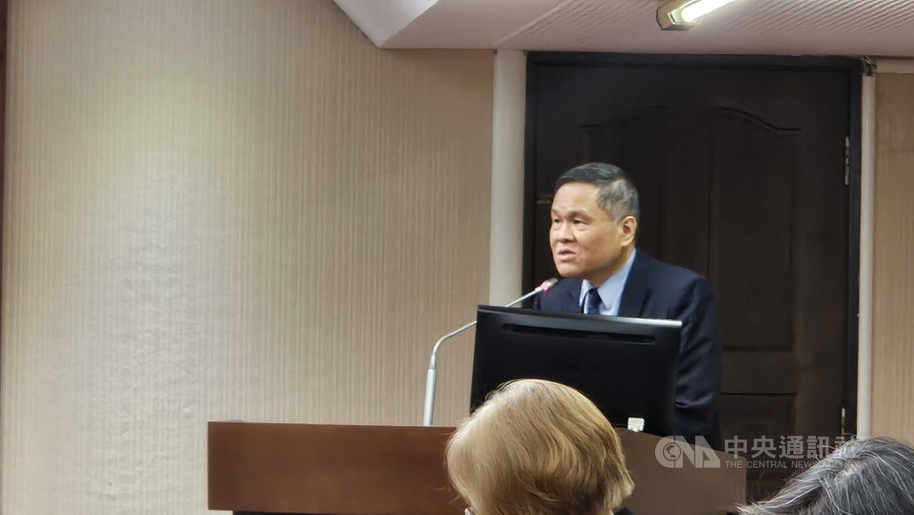 職缺薪資揭露門檻調整　學者建議依實際薪資統計設機制