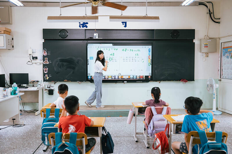 高需求地區教師留任意願低 TFT：生活與專業支持成關鍵