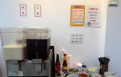 巷口牛肉麵店也可能有「連鎖的後台」？不同招牌背後的新型開店生意