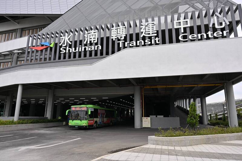 水湳轉運中心啟用竟無國道客運進駐  陳淑華轟替盧秀燕解套