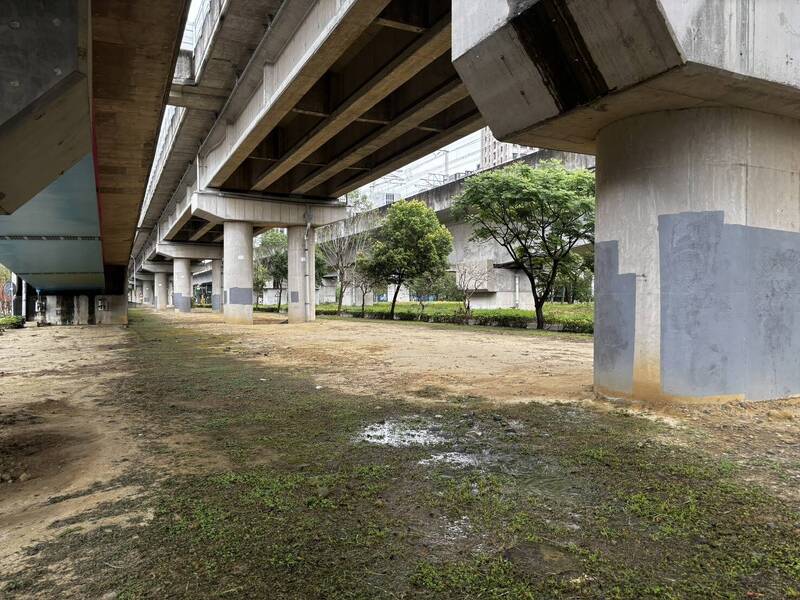 台鐵六家橋下空間活化 竹北明年規劃滑板場