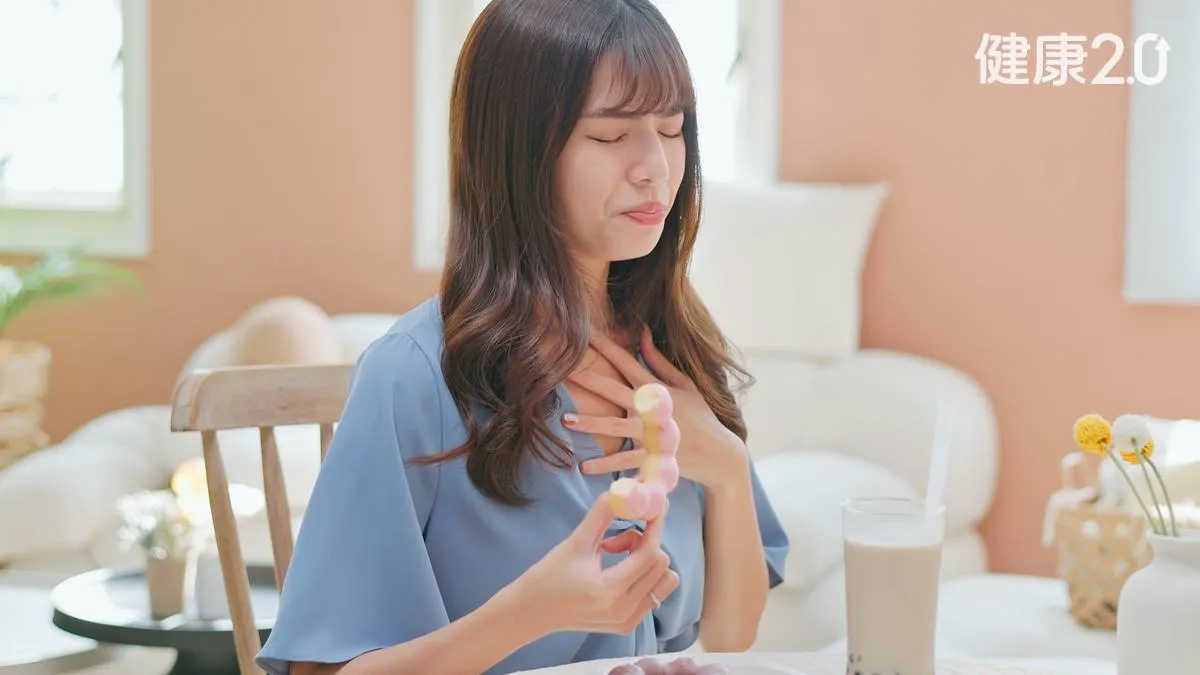 養生保健反覆清喉嚨停不了 當心不是有痰是「胃酸逆流」搞事！有5關鍵要注意