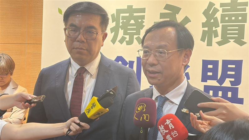 今搭機台東往返 石崇良喊話:飛機不可或缺