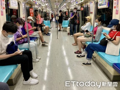 搭捷運驚見他「鼻子黑黑的」！醫遞名片提醒　切片確診皮膚癌