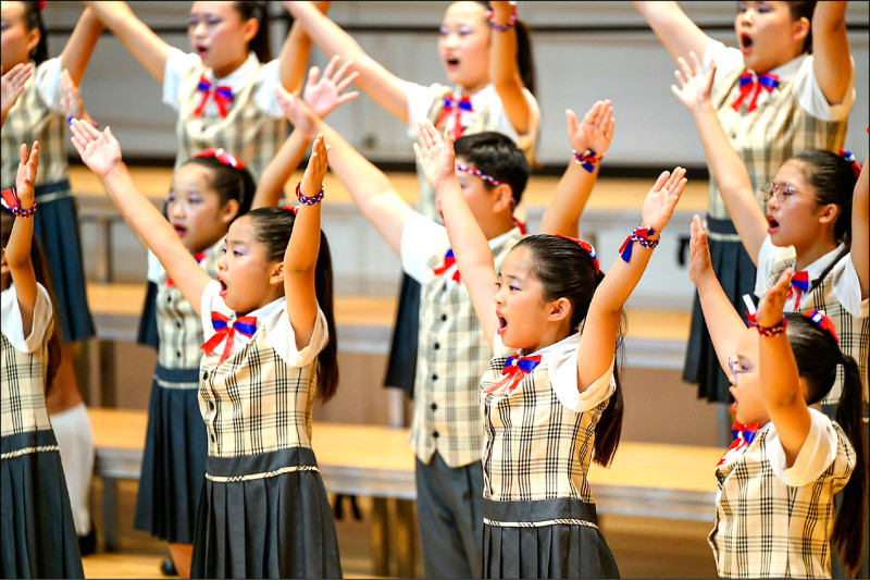 瑞典世界合唱賽奪金》不能亮國旗 彰化大村國小孩子哭了