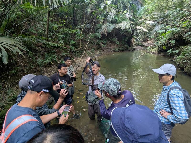 新竹分署帶工程人員走進峨眉野溪 體驗生態檢核新視角