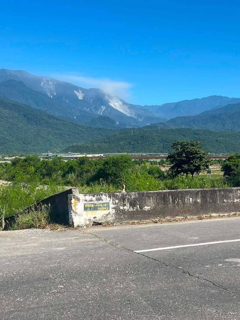 獨家》又有新堰塞湖？卓溪豐坪溪上游大崩塌畫面曝 林保署這麼說