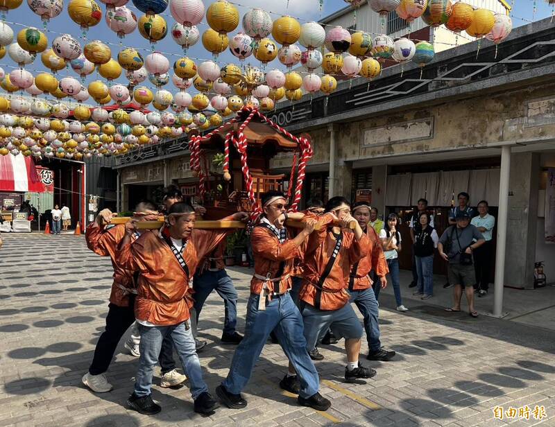 睽違20多年！日本神轎重現雲林土庫街頭 老隊員感動見證