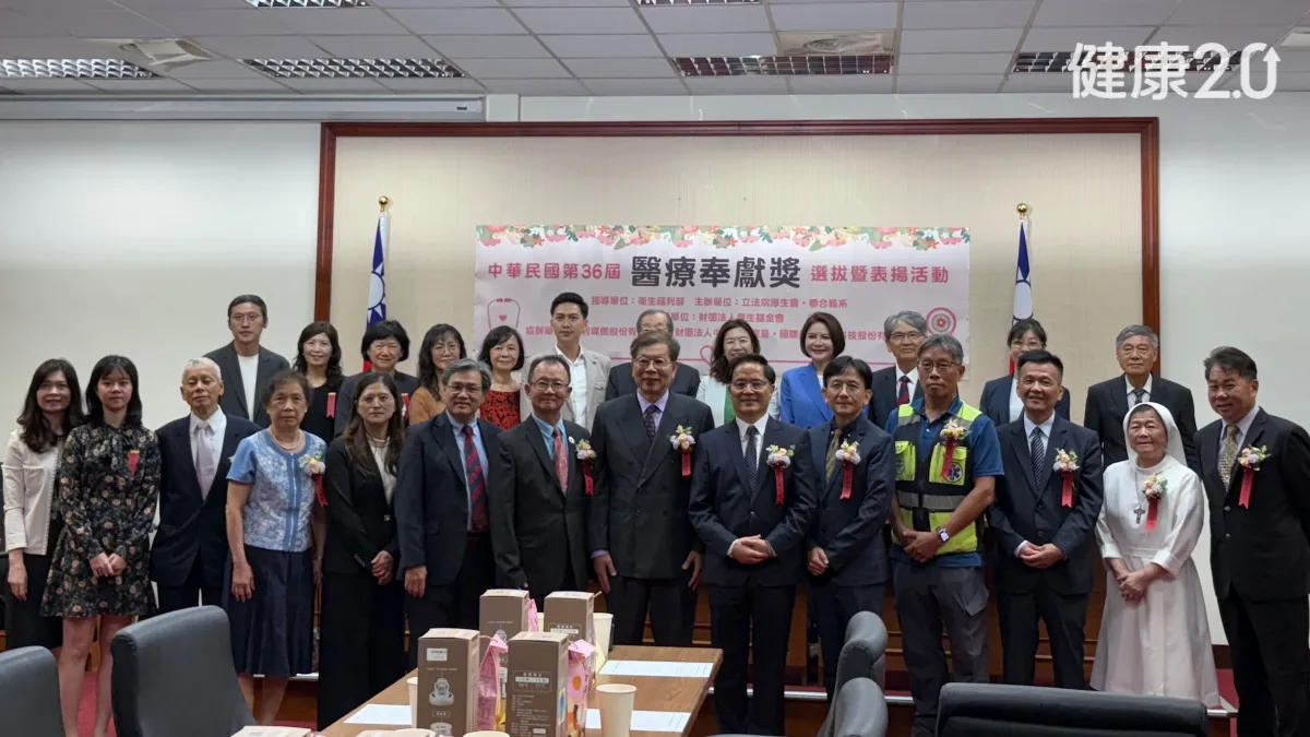 醫療焦點台北不缺我！第36屆醫奉獎得主用愛深耕偏鄉：幹細胞神技到到府沐浴車